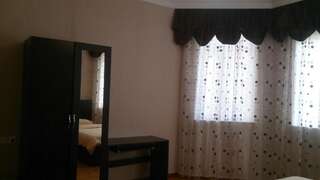 Мини-отель Baku Butik Mini-Hotel Баку Трехместный номер с общей ванной комнатой-3